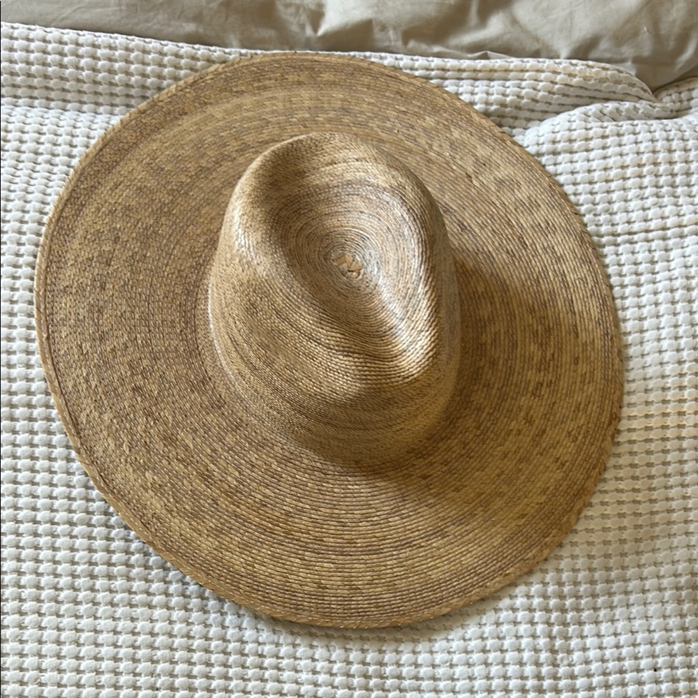 Lack of color s/m straw wide brim hat